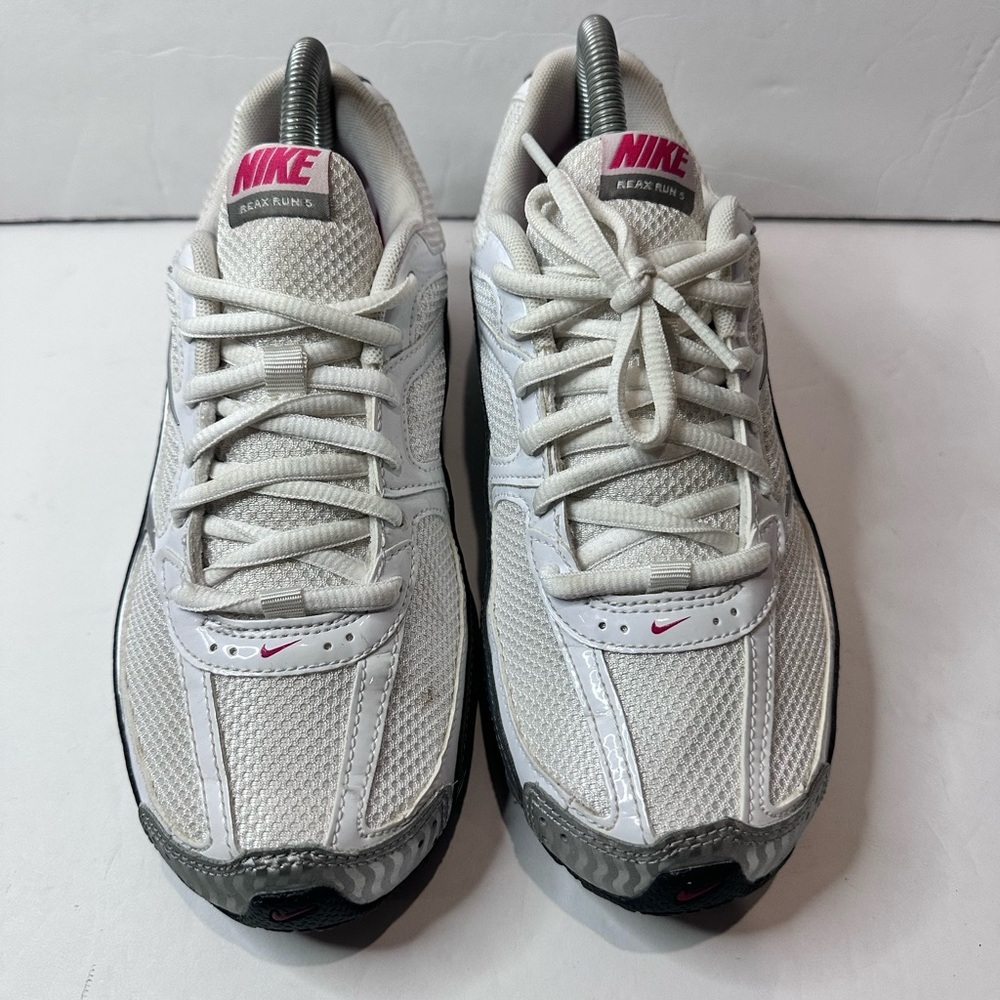 Nike Reax Women's White and Gray Sneakers - Picture 9 of 10